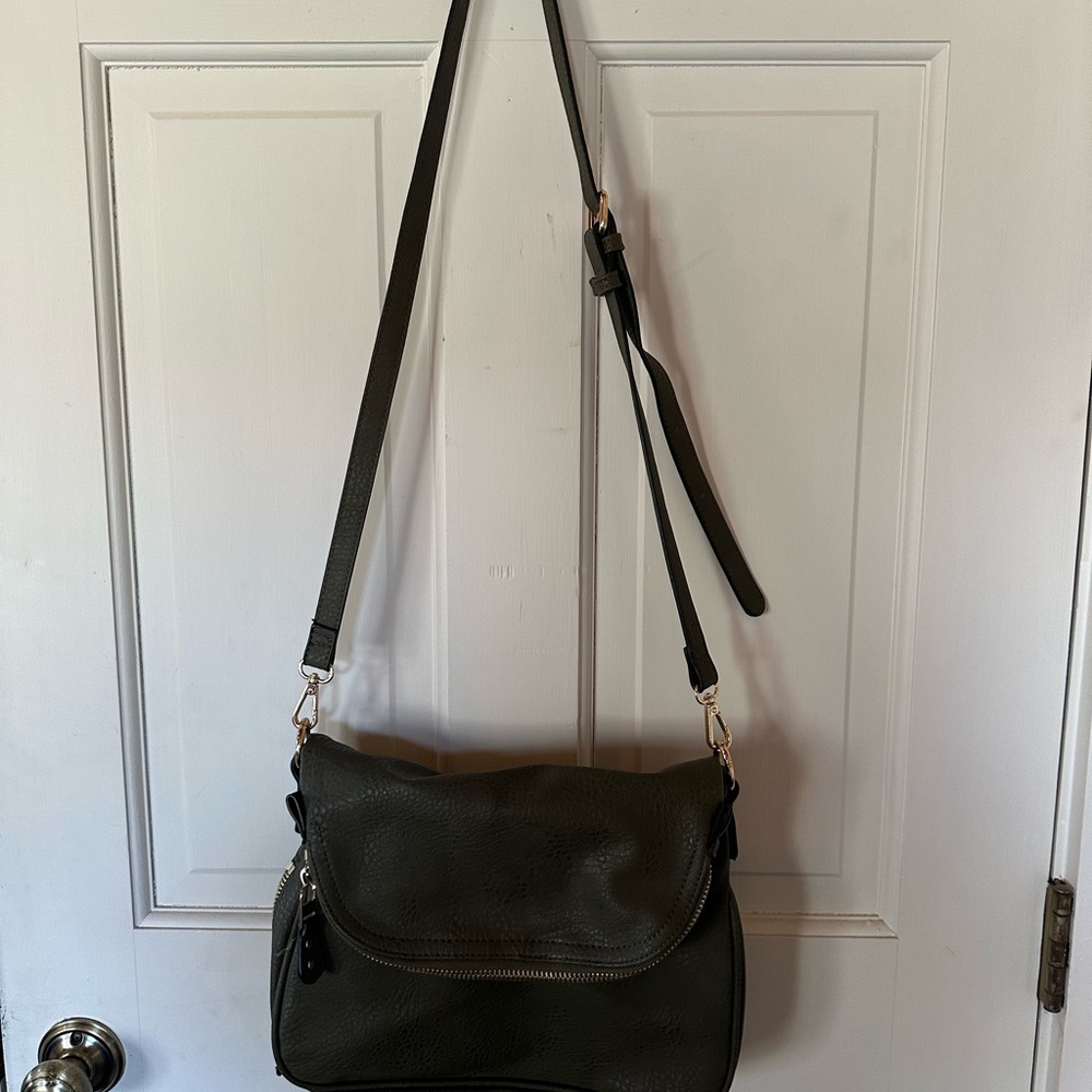 Moda Luxe Olive Crossbody Bag